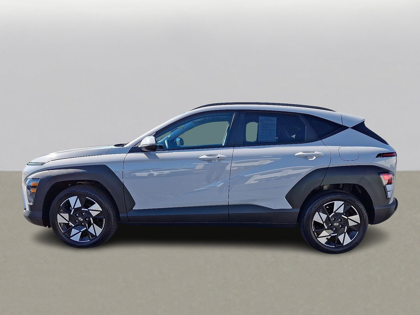 2025 Hyundai Kona SEL photo 4