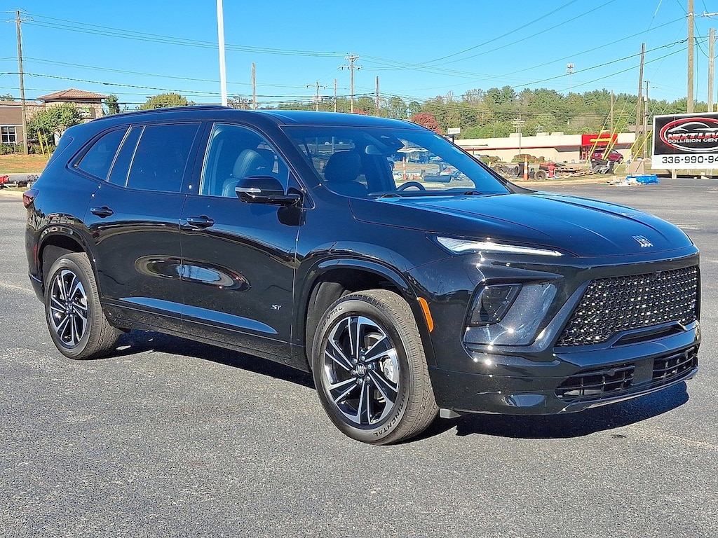 Used 2025 Buick Enclave Sport Touring Sport Touring
