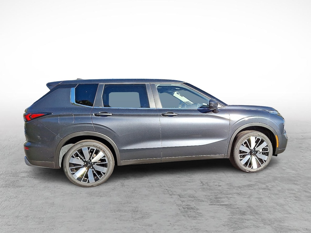 New 2025 Mitsubishi Outlander SE SE FWD