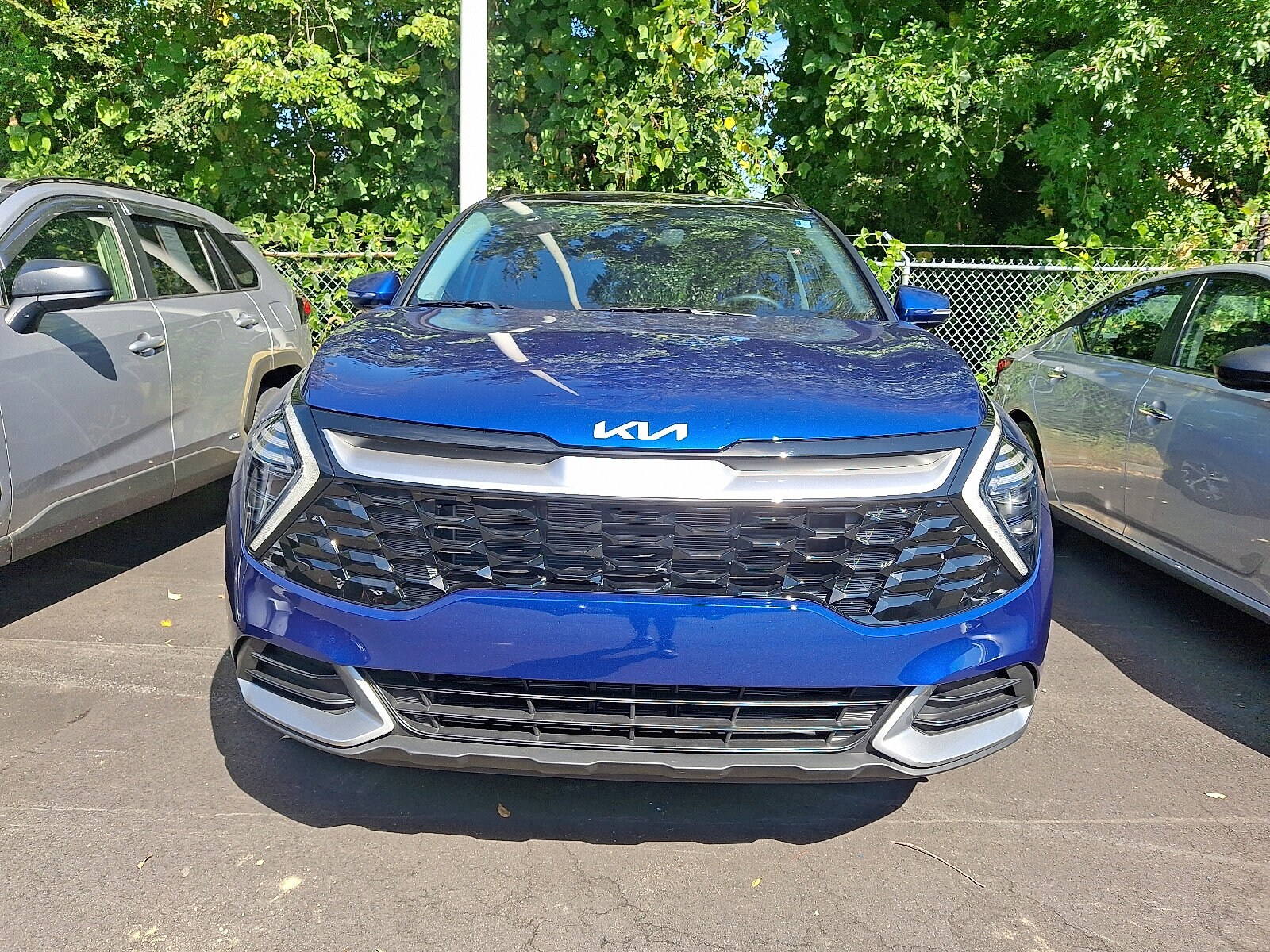 2025 Kia Sportage EX photo 2