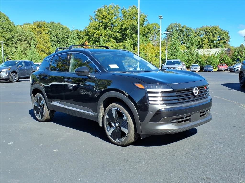 2026 Nissan KICKS SR AWD's photo