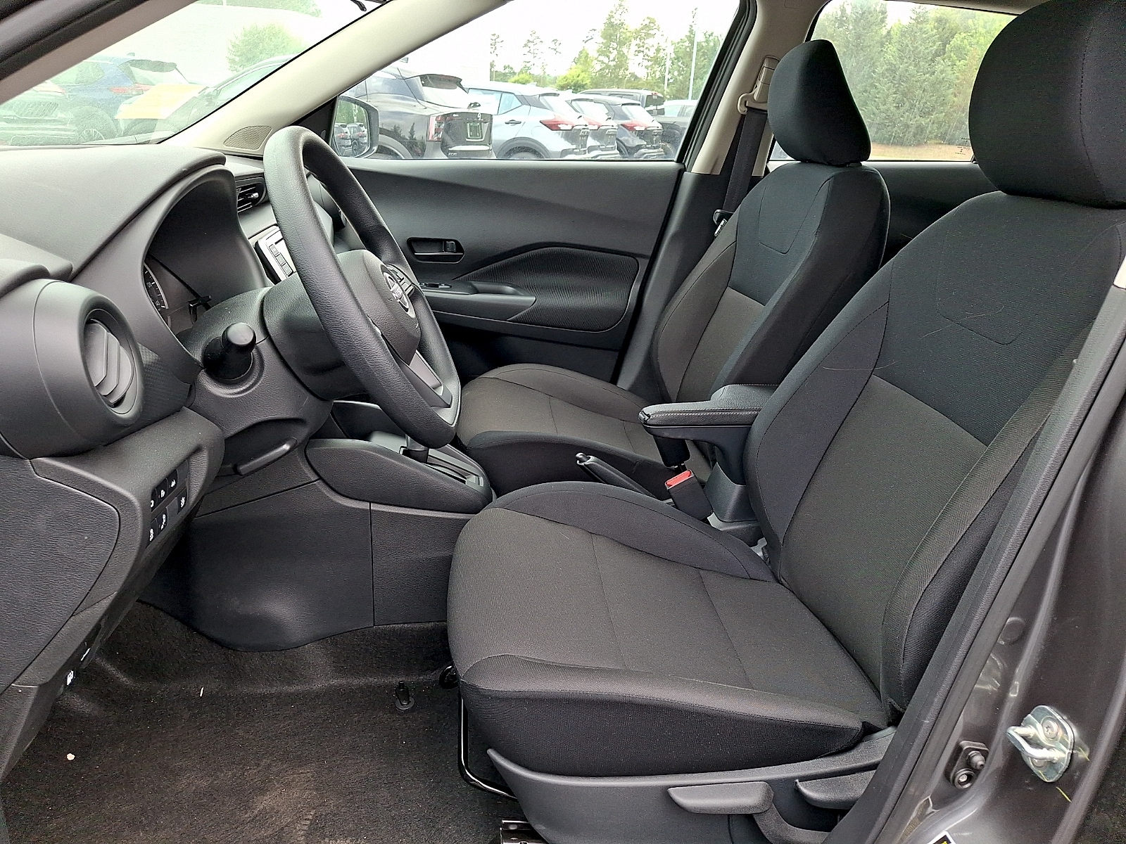 2025 Nissan KICKS PLAY Base - Photo 9