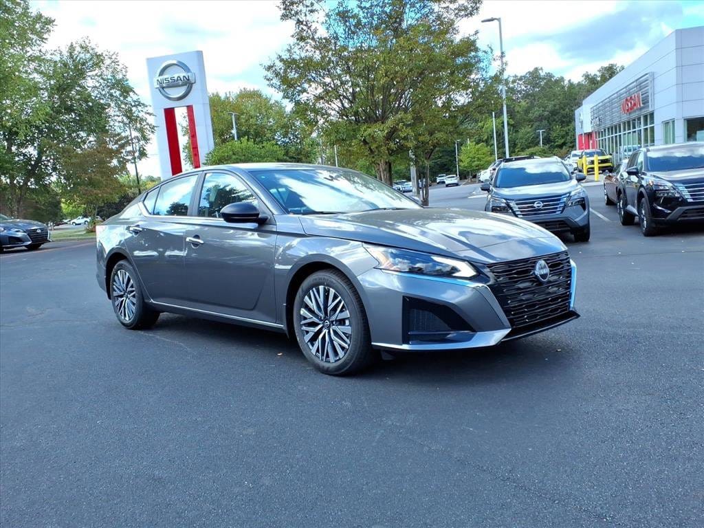 2025 Nissan Altima SV's photo