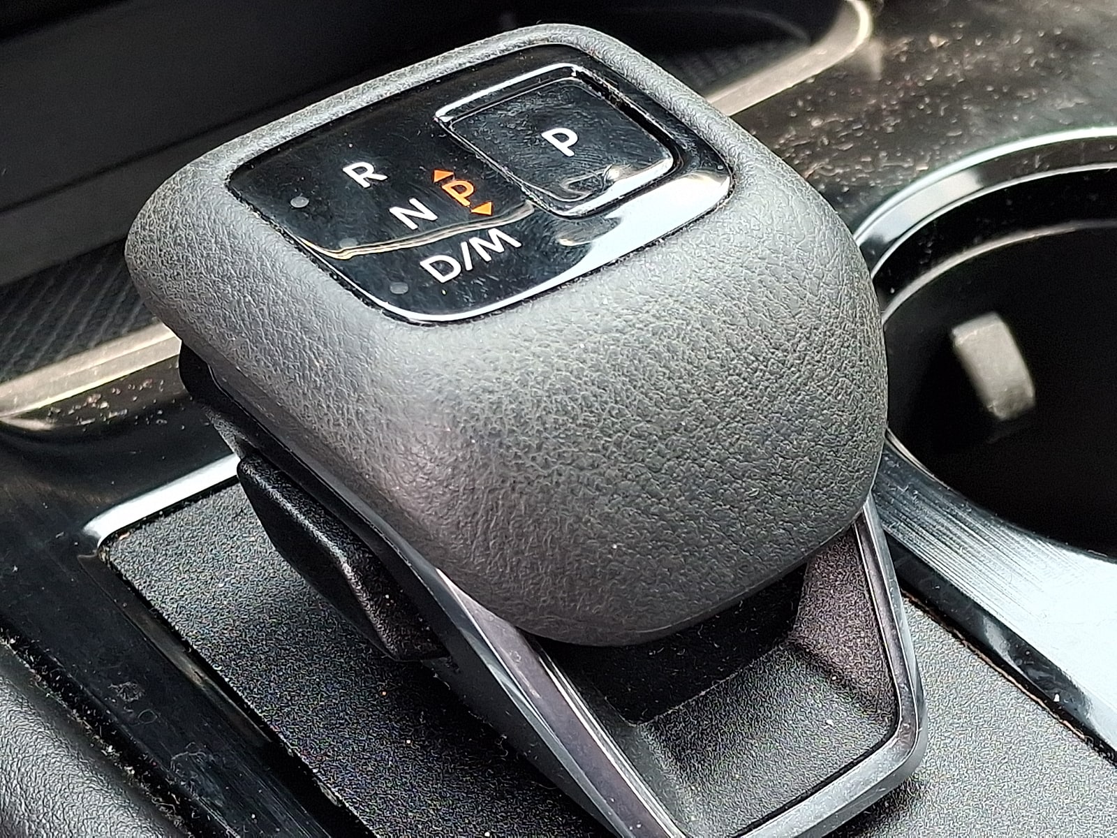 2023 Nissan Rogue SV - Photo 14