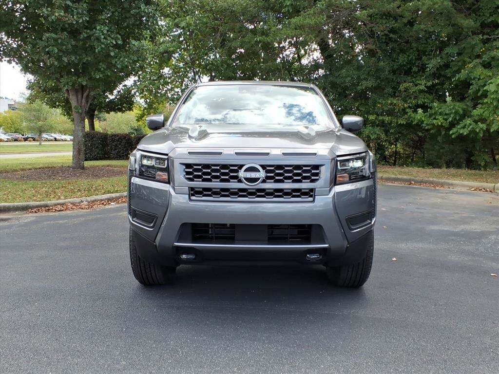 2026 Nissan Frontier Crew Cab SV photo 2