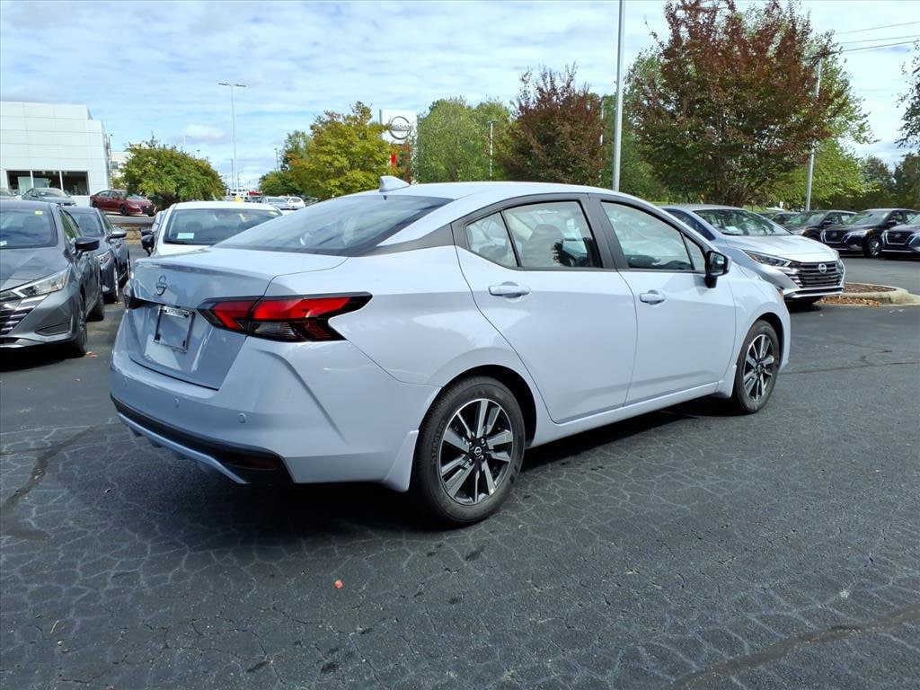 New 2025 Nissan Versa 1.6 SV Sedan