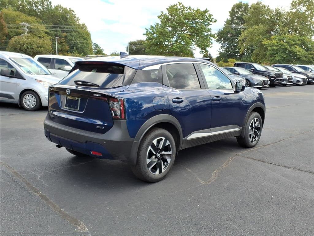 New 2025 Nissan Kicks SV SUV
