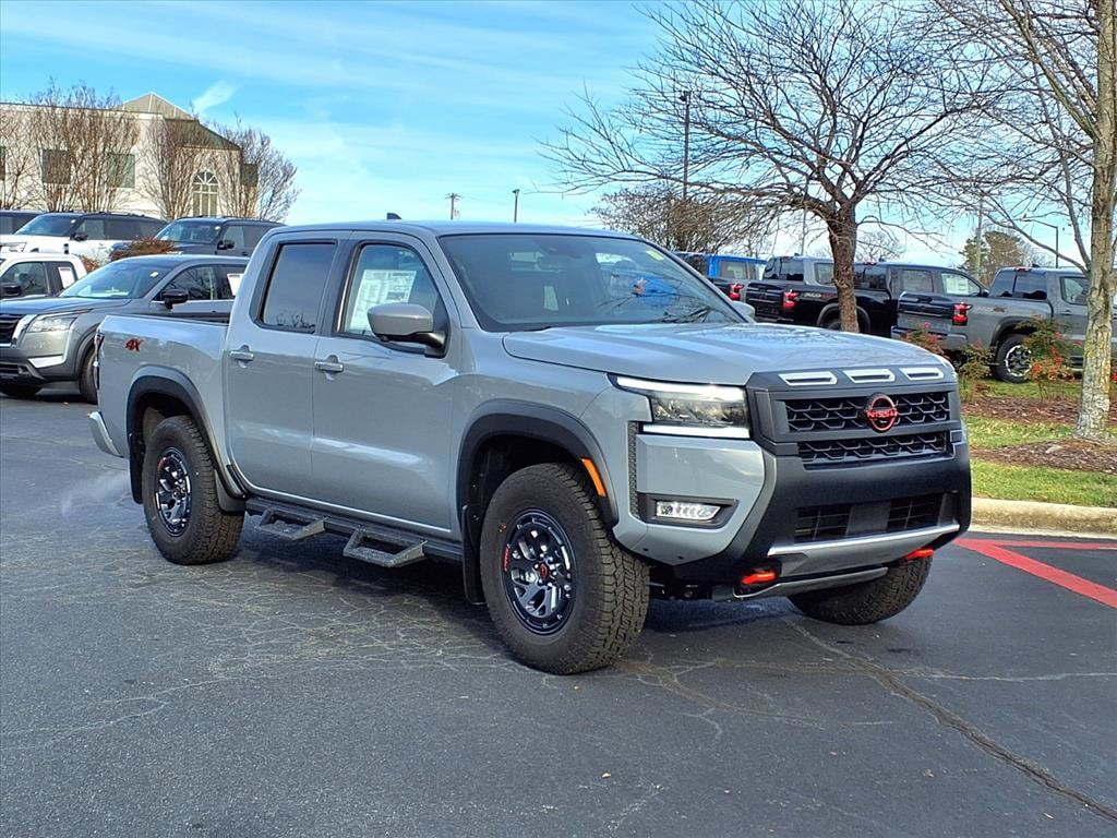 2026 Nissan Frontier PRO-4X's photo