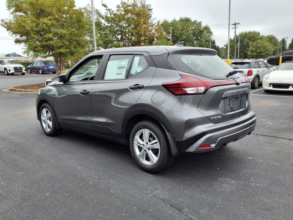 2025 Nissan KICKS PLAY Base - Photo 3