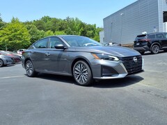 2025 Nissan Altima SV Sedan