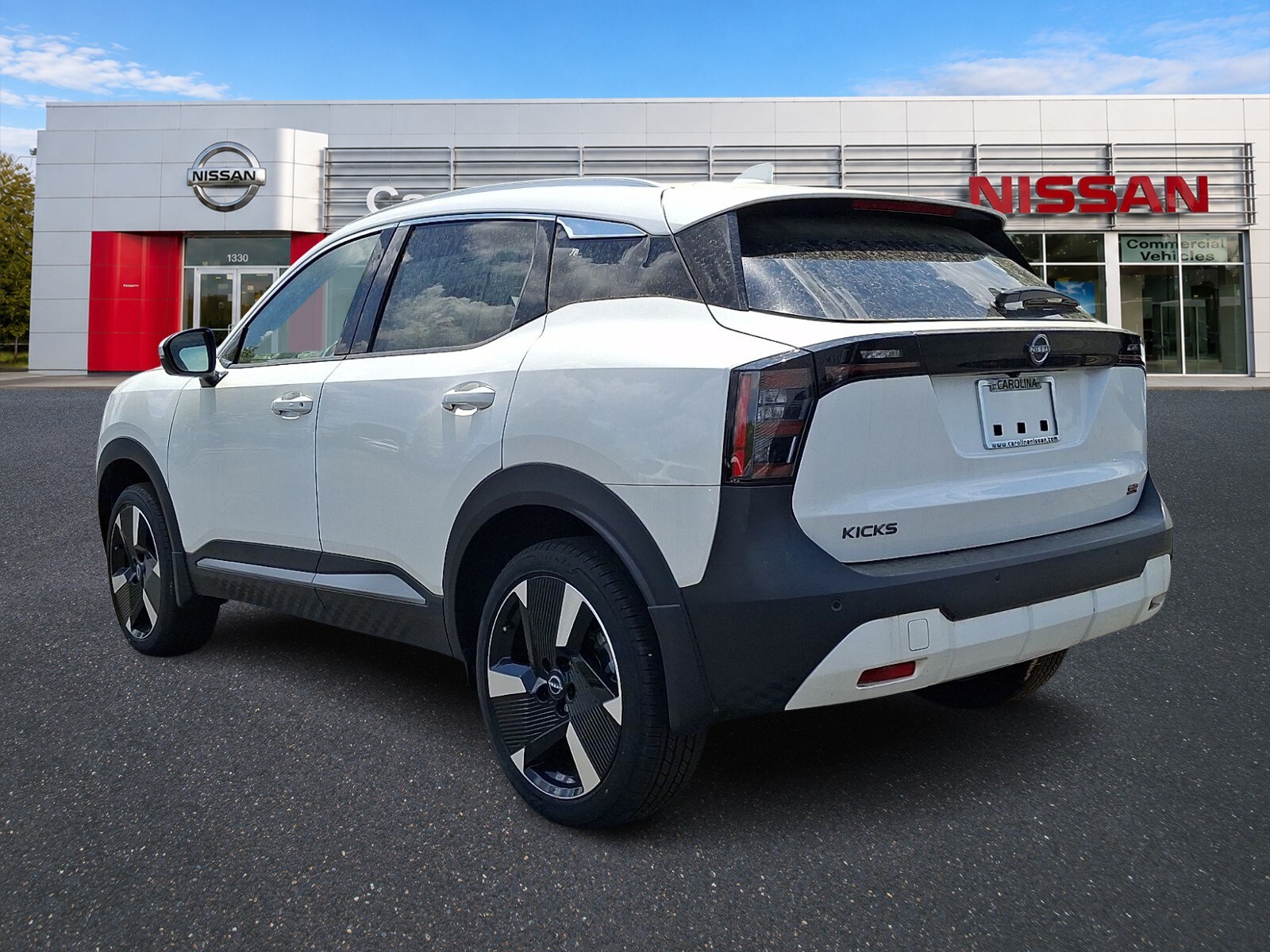 2025 Nissan Kicks SR - Photo 3