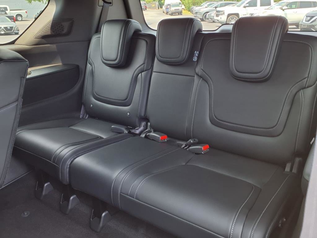 2025 Nissan Armada PRO-4X - Photo 7