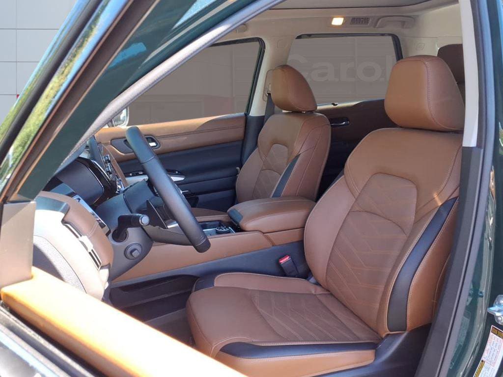 Used 2025 Nissan Pathfinder Platinum SUV