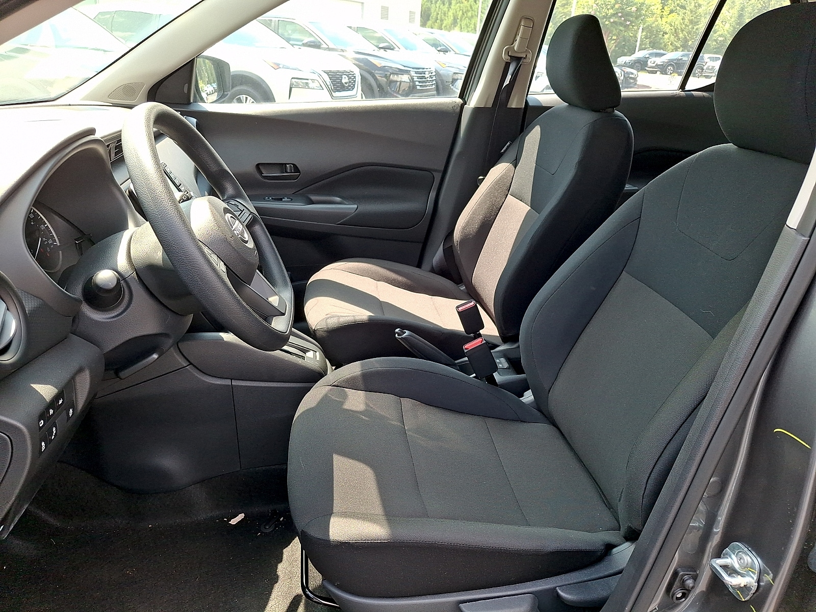 2025 Nissan KICKS PLAY Base - Photo 9