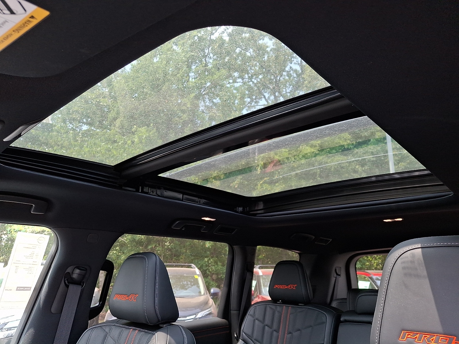 2025 Nissan Armada PRO-4X - Photo 10