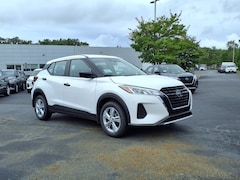 2025 Nissan Kicks Play S SUV