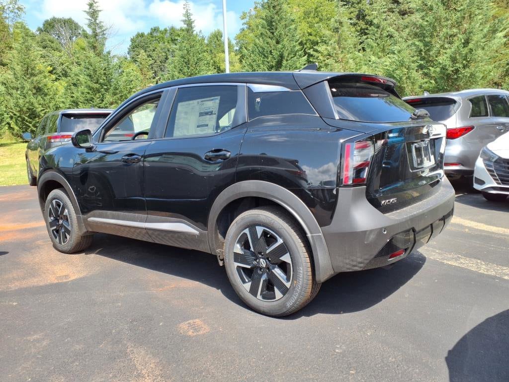 New 2025 Nissan Kicks SV SUV