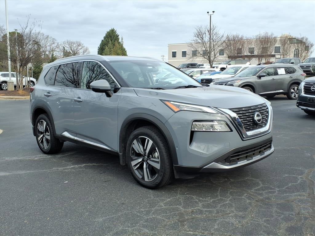 2023 Nissan Rogue SL's photo