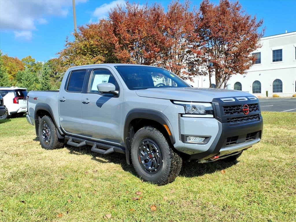 2026 Nissan Frontier PRO-4X's photo