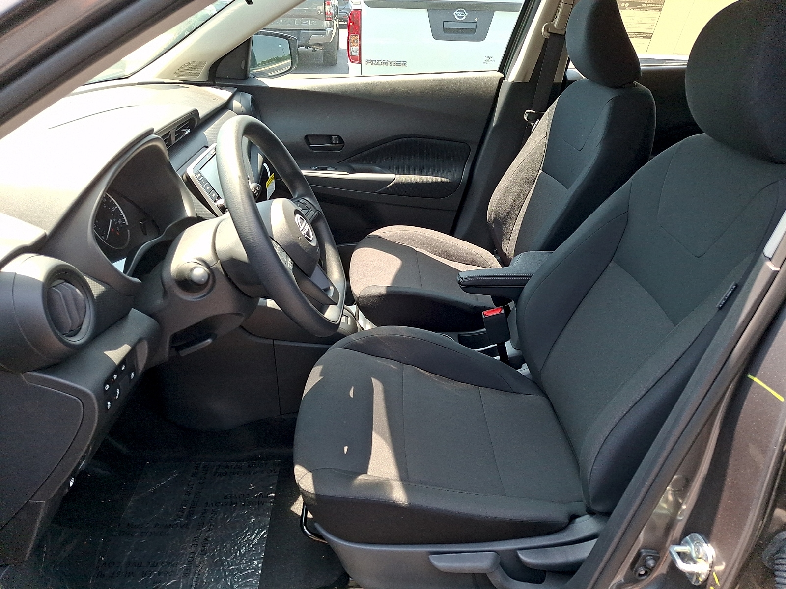 2025 Nissan KICKS PLAY Base - Photo 9