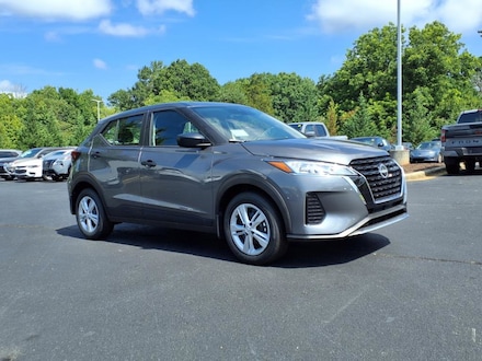 2025 Nissan Kicks Play S SUV