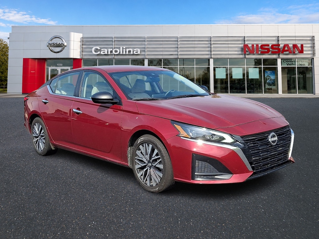 Used 2025 Nissan Altima SV Sedan