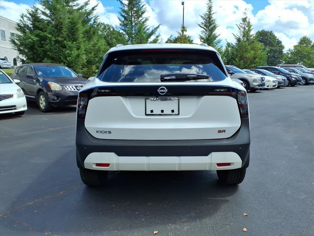 New 2025 Nissan Kicks SR SUV