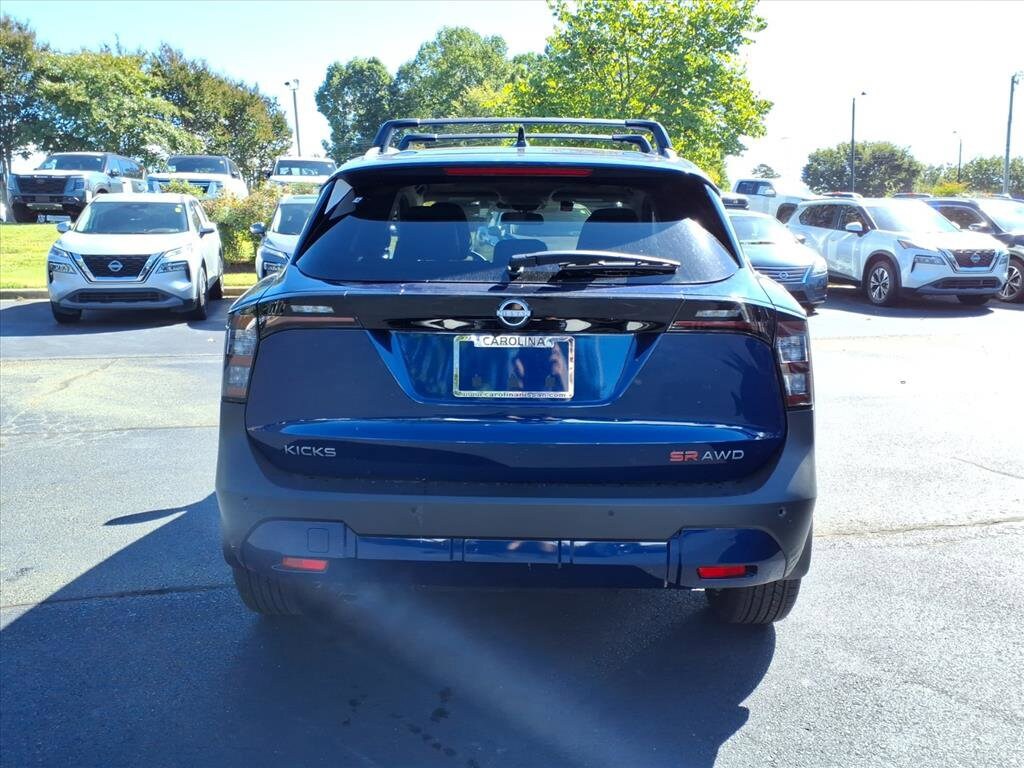 New 2026 Nissan Kicks SR SUV
