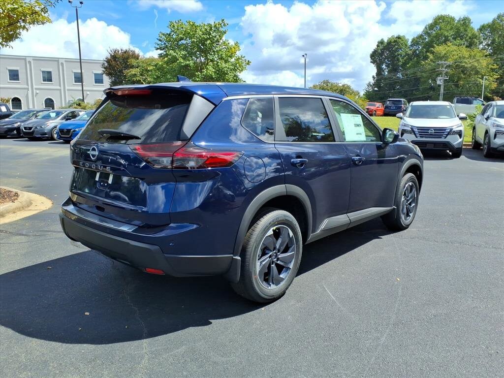 2026 Nissan Rogue SV photo 3