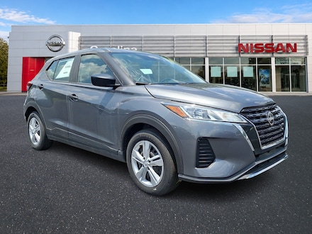2025 Nissan Kicks Play S SUV