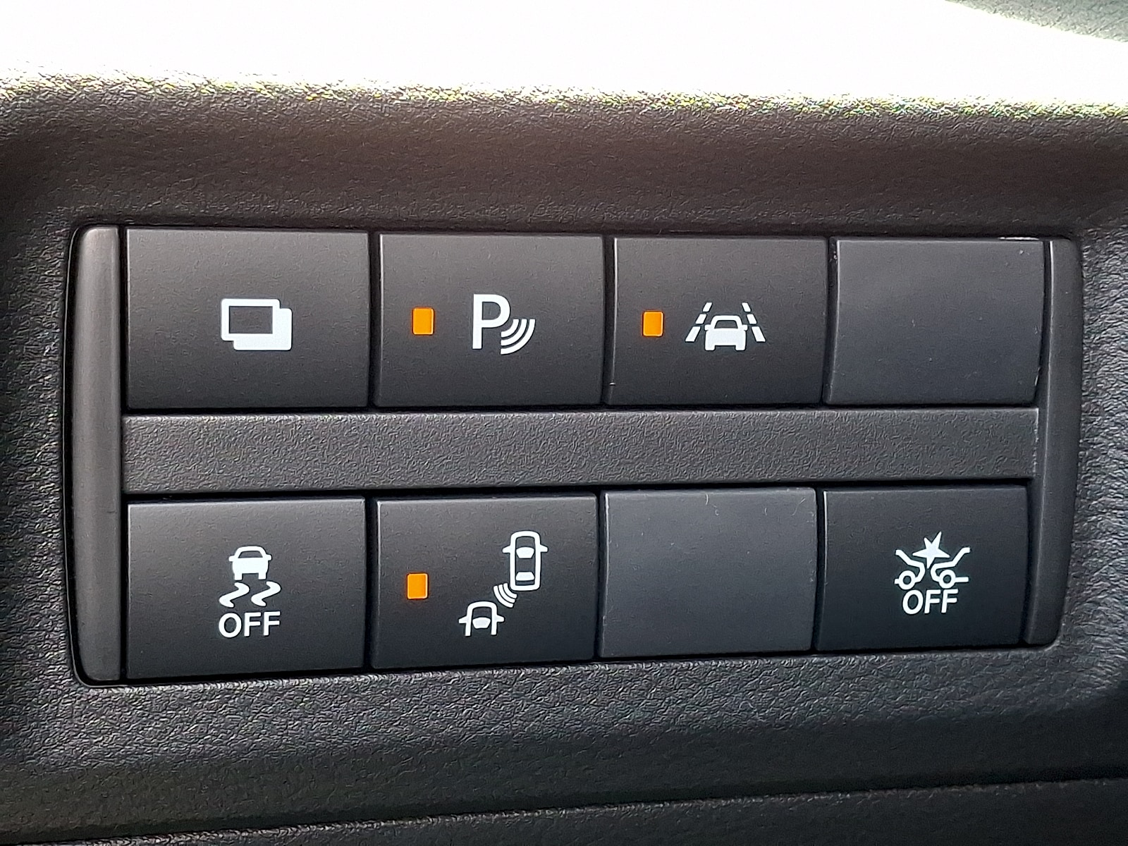 2025 Nissan KICKS PLAY Base - Photo 16