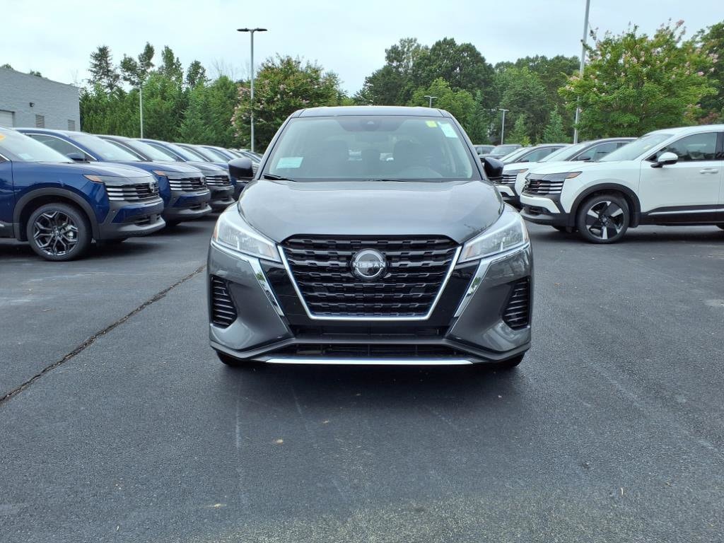 2025 Nissan KICKS PLAY Base - Photo 2