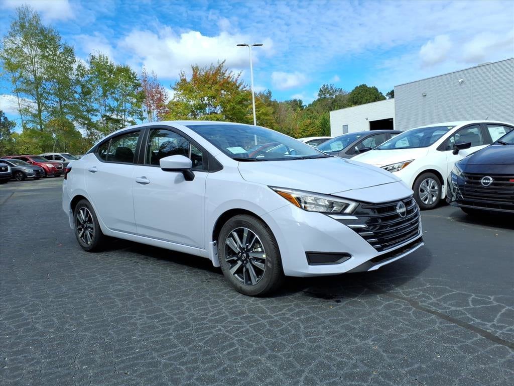 New 2025 Nissan Versa 1.6 SV Sedan
