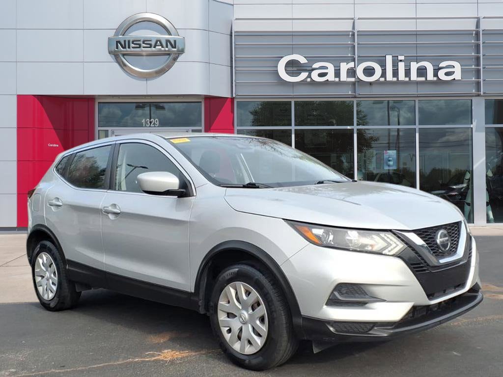 2020 Nissan Rogue Sport S's photo