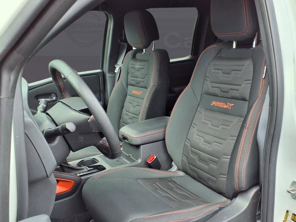 2023 Nissan Frontier PRO-X photo 2