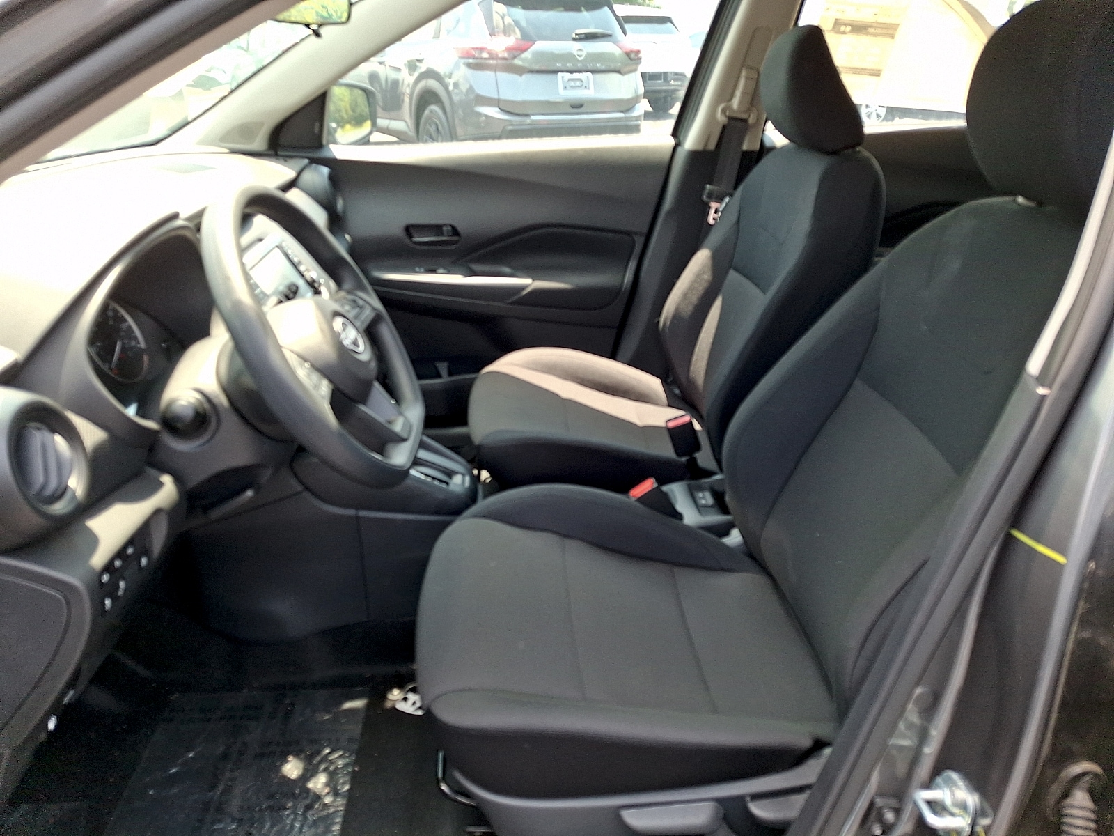 2025 Nissan KICKS PLAY Base - Photo 9