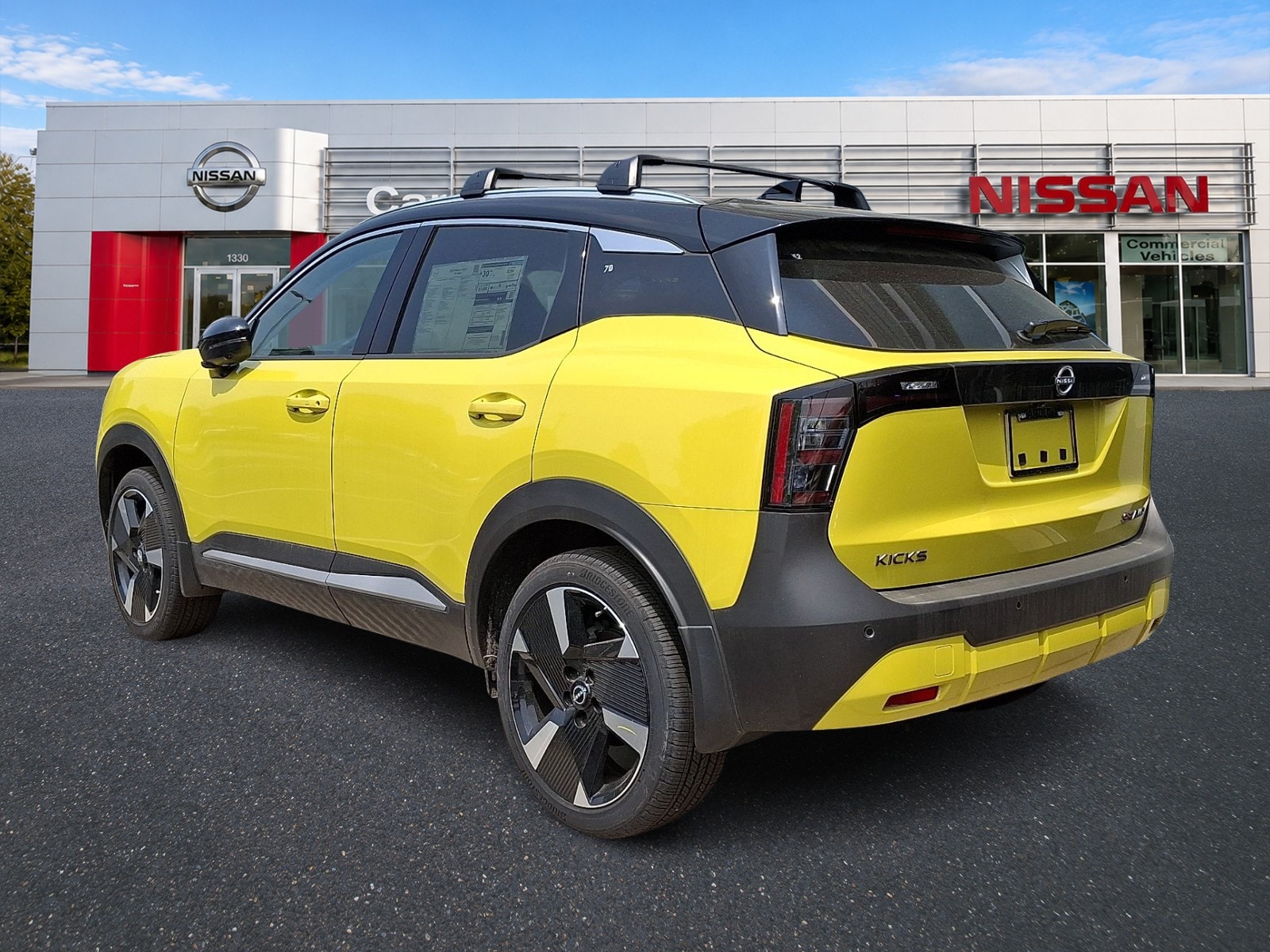 2026 Nissan KICKS SR AWD - Photo 2