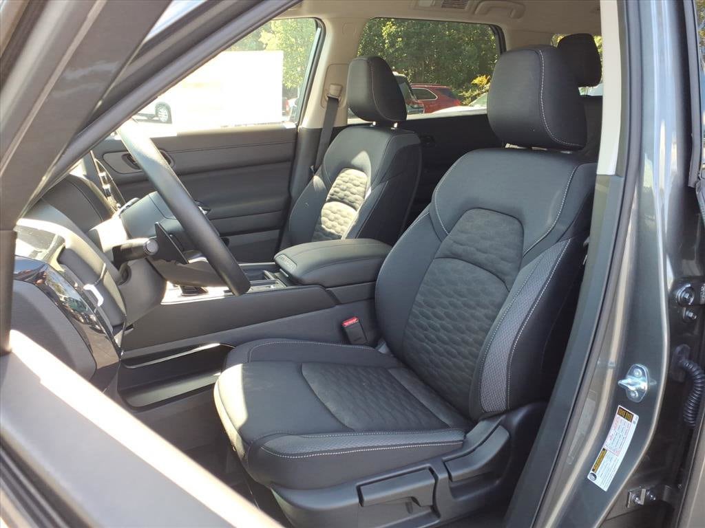 New 2025 Nissan Pathfinder S SUV