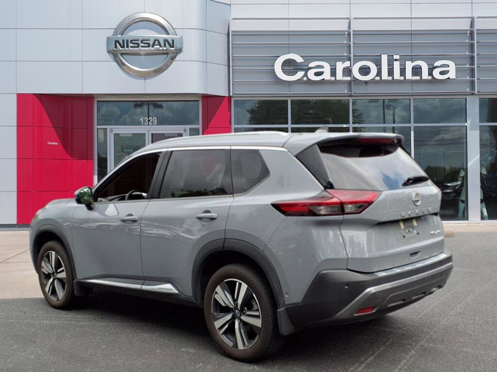 2023 Nissan Rogue SL photo 3