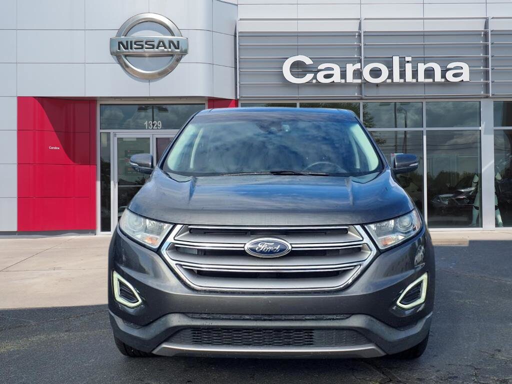 2018 Ford Edge Titanium photo 2