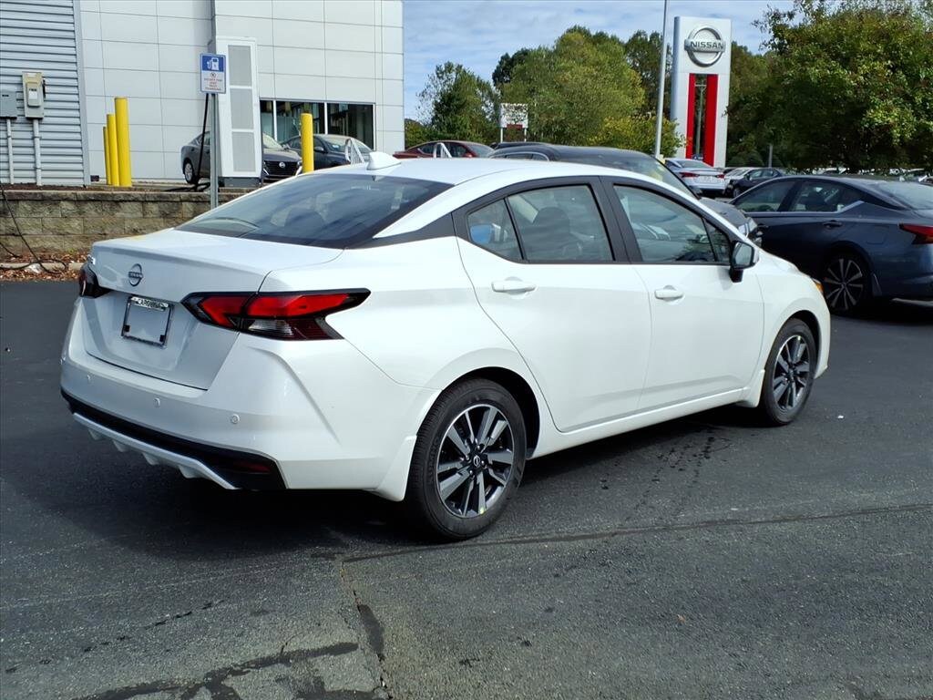New 2025 Nissan Versa 1.6 SV Sedan