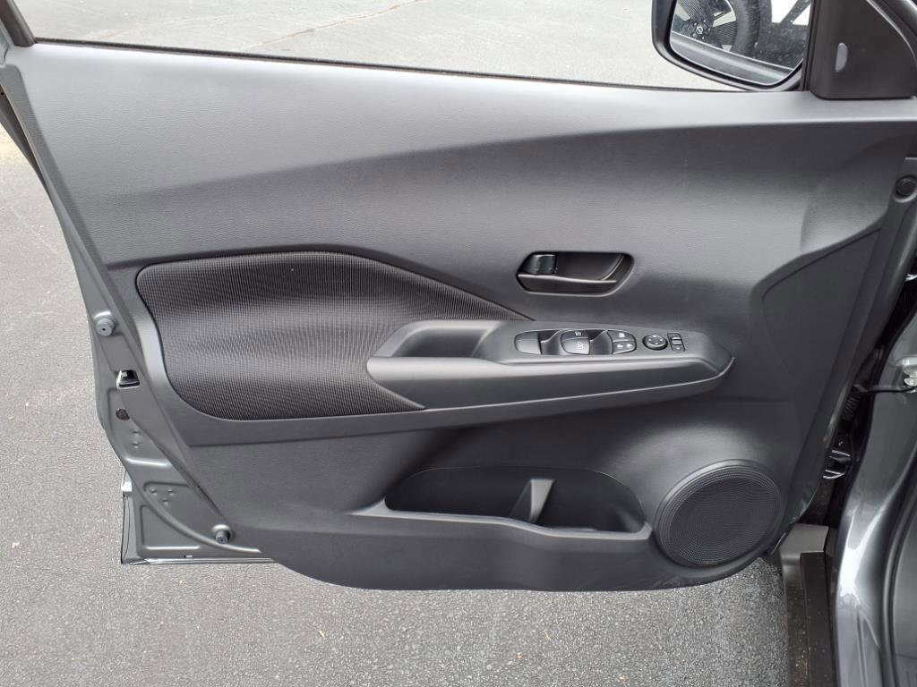 2025 Nissan KICKS PLAY Base - Photo 8