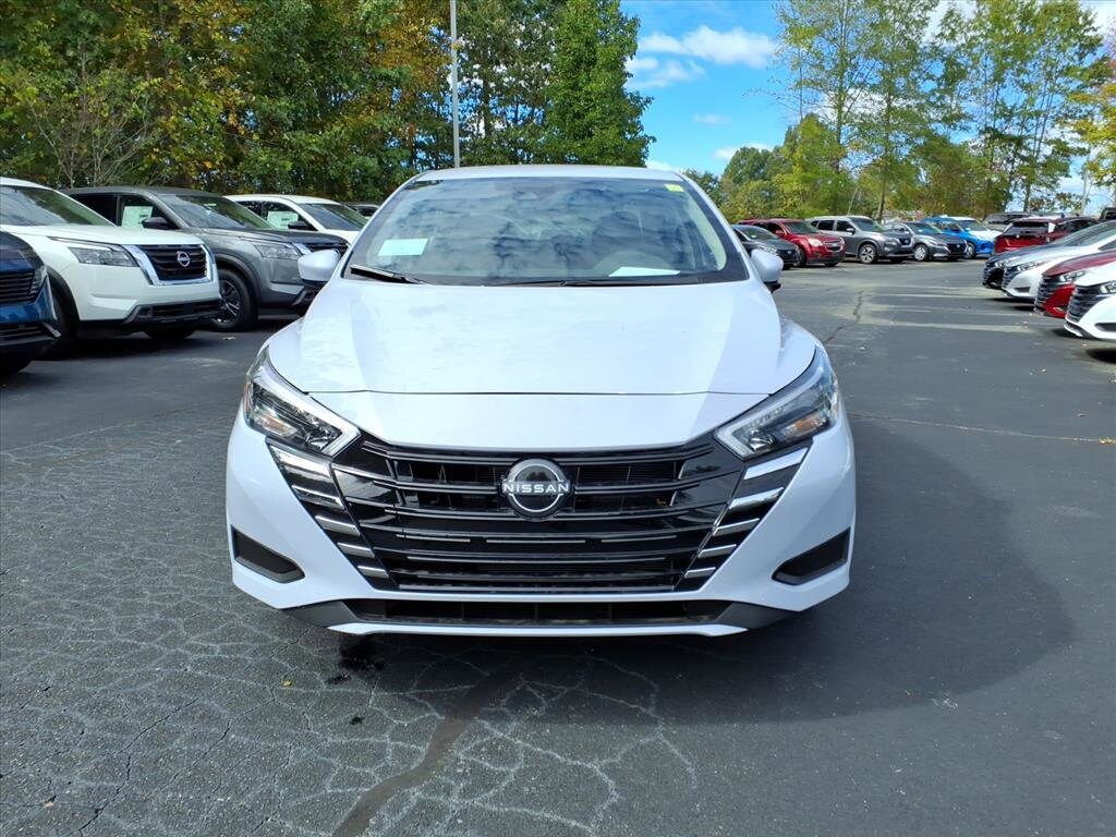 New 2025 Nissan Versa 1.6 SV Sedan