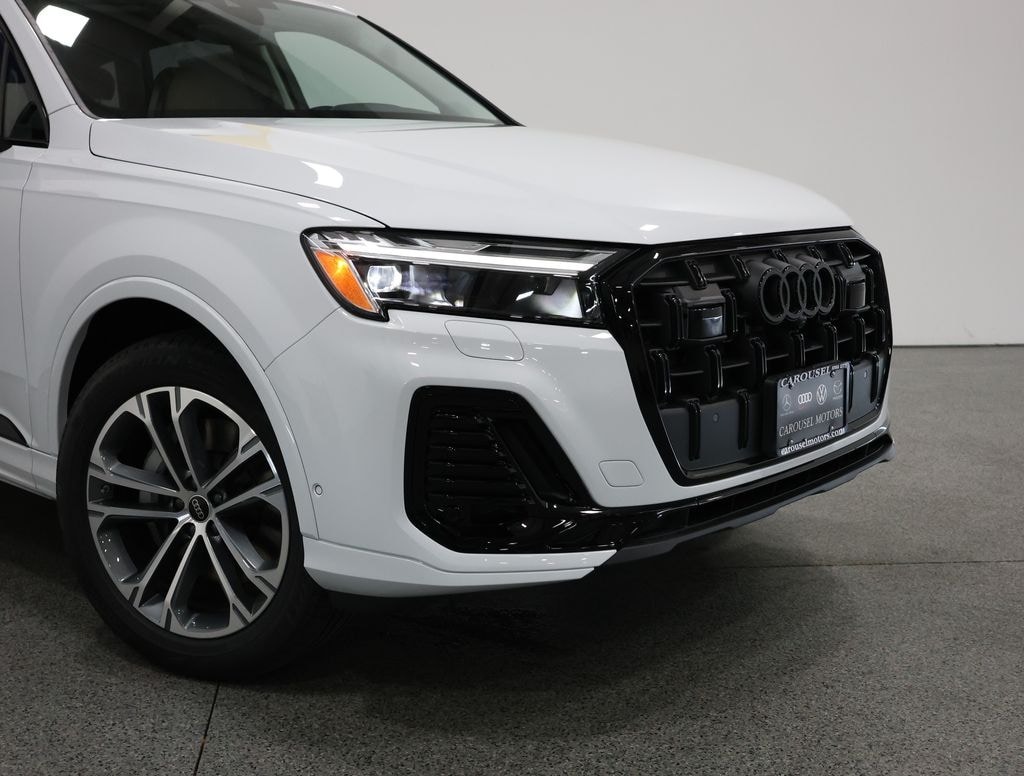 New 2026 Audi Q7 45 Premium Plus SUV