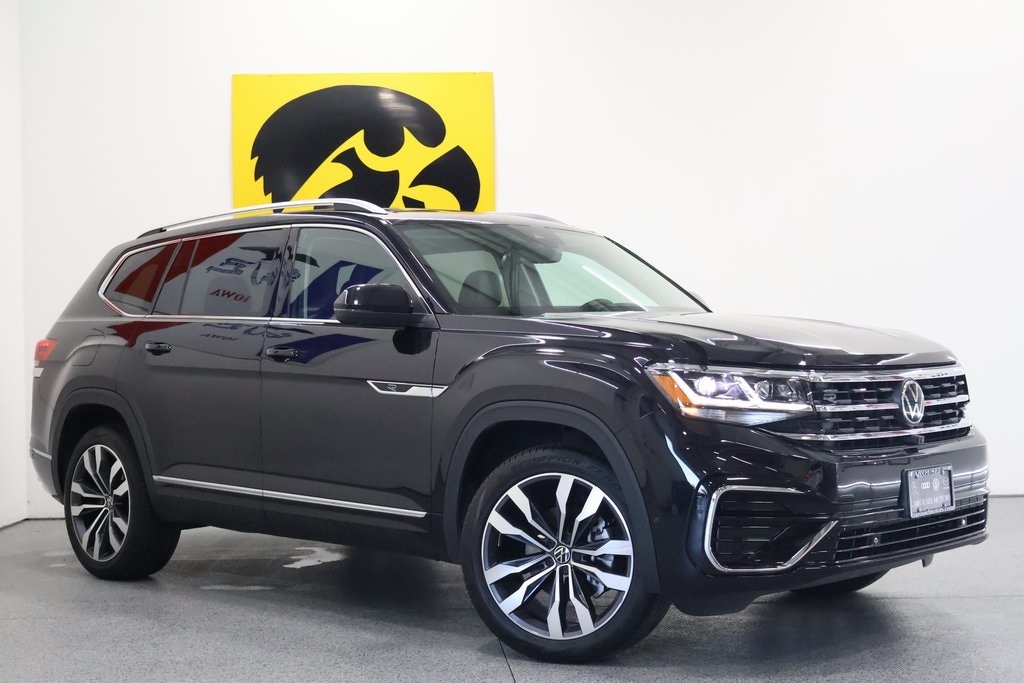 Used 2023 Volkswagen Atlas SEL Premium R-Line with VIN 1V2FR2CA7PC513835 for sale in Iowa City, IA