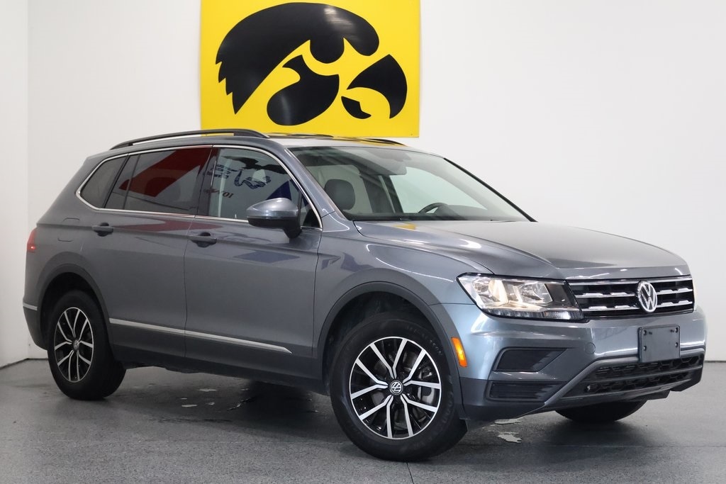 Used 2021 Volkswagen Tiguan SE with VIN 3VV3B7AX3MM129074 for sale in Iowa City, IA