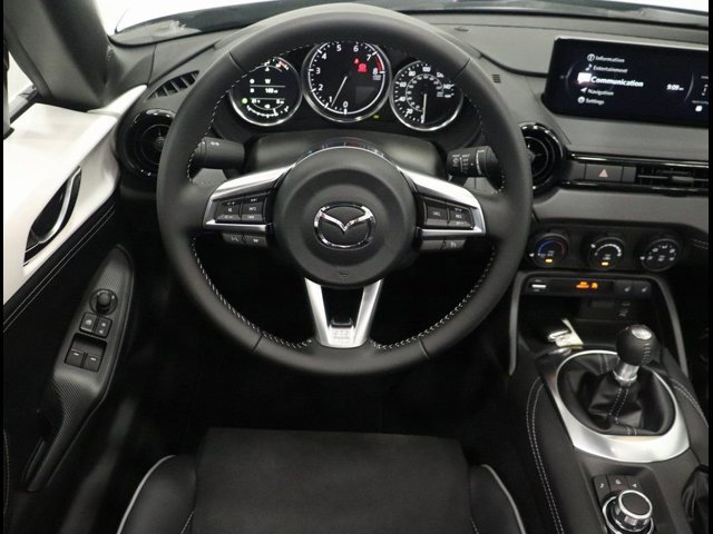 2025 Mazda MX-5 Miata RF Club - Photo 16
