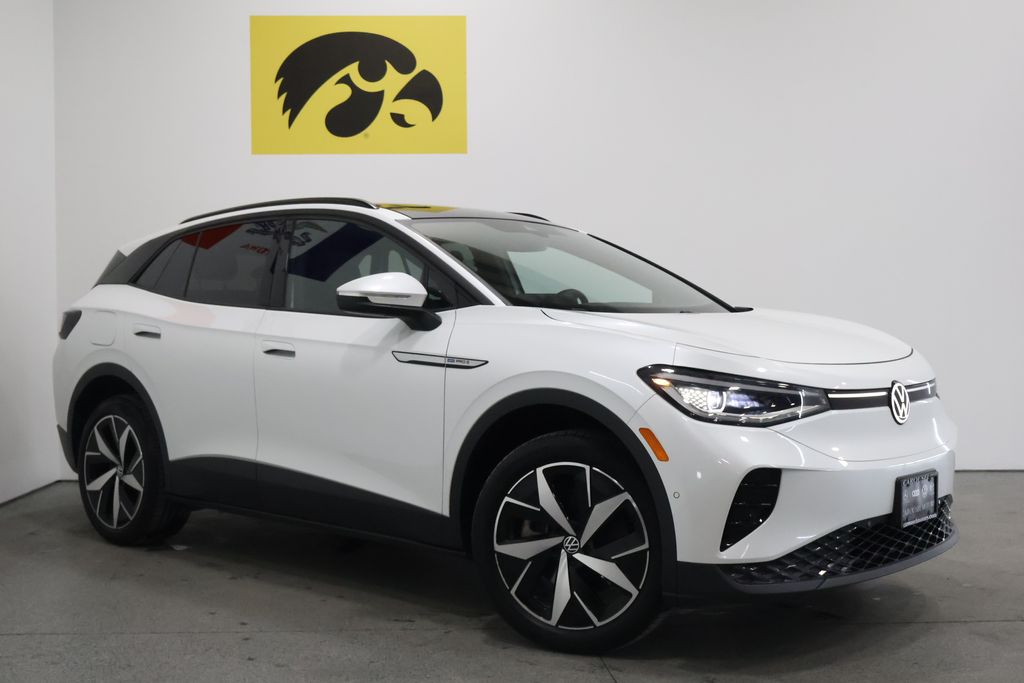 Used 2023 Volkswagen ID.4 PRO S with VIN 1V2WNPE86PC037936 for sale in Iowa City, IA