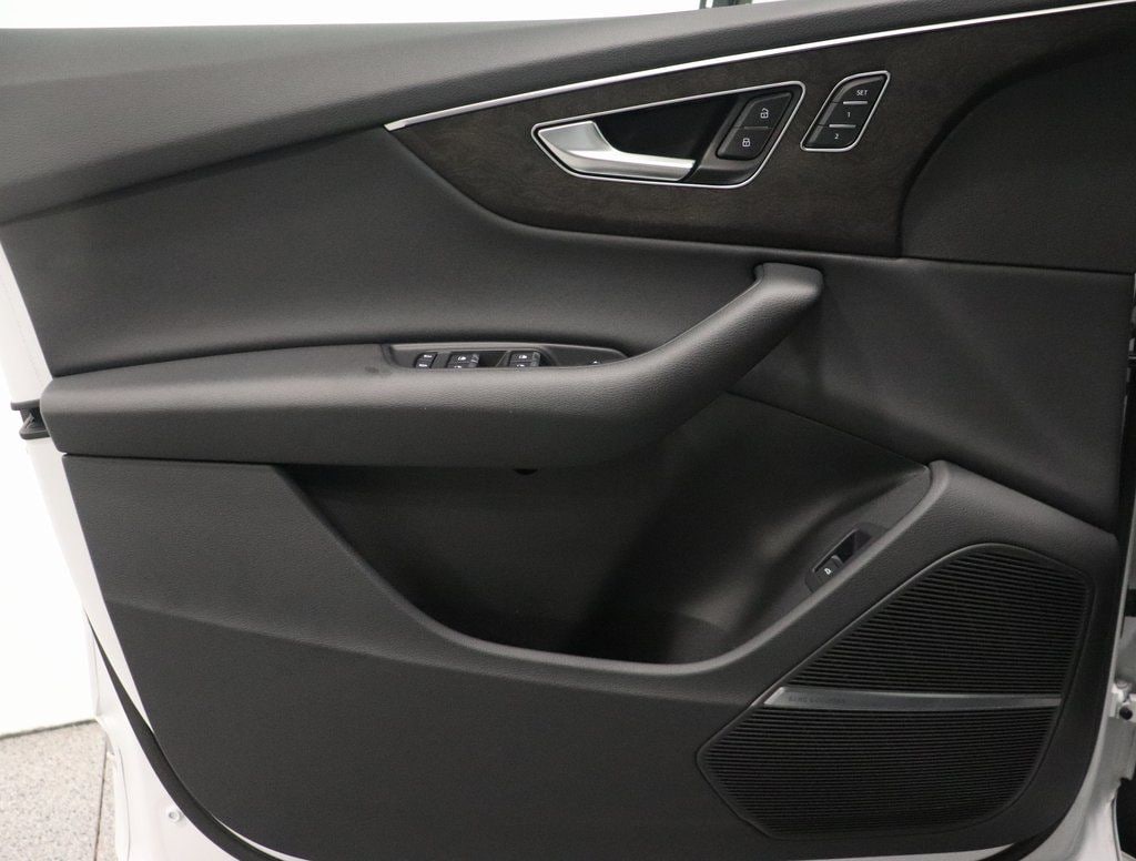 2022 Audi Q7 Premium Plus - Photo 12