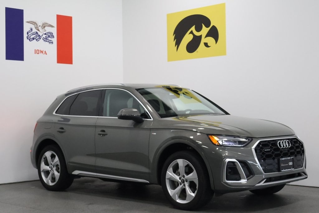 2023 Audi Q5 Premium Plus's photo